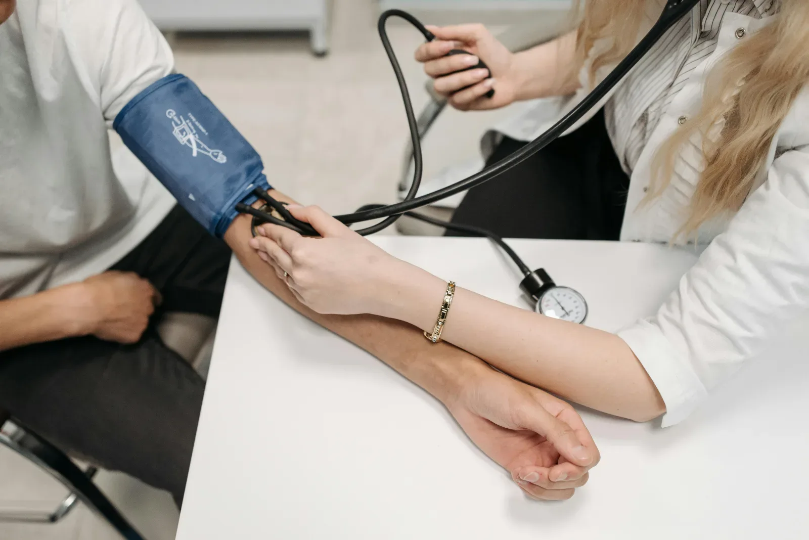 El Monitoreo de la Presión Arterial en Casa: Su Primera Línea de Defensa Cardiovascular
